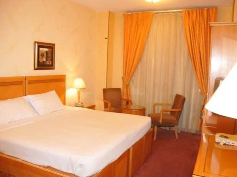 Qasr Al Ansar Golden Tulip Hotel Medyna Zewnętrze zdjęcie